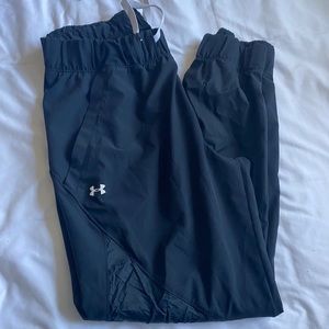 UNDERARMOR WIND PANTS